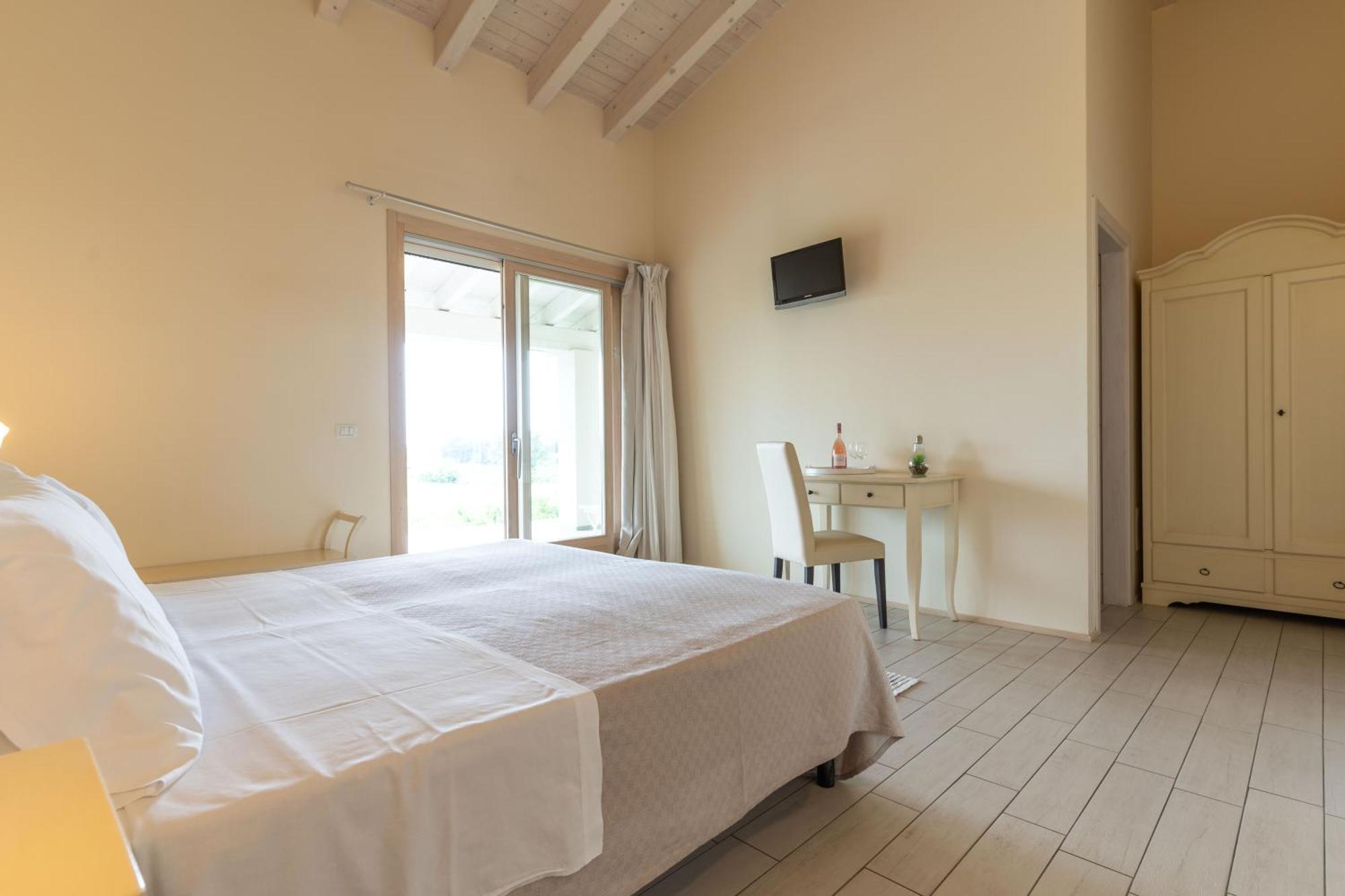Agriturismo Colle Dei Pivi Понти-суль-Минчо Экстерьер фото