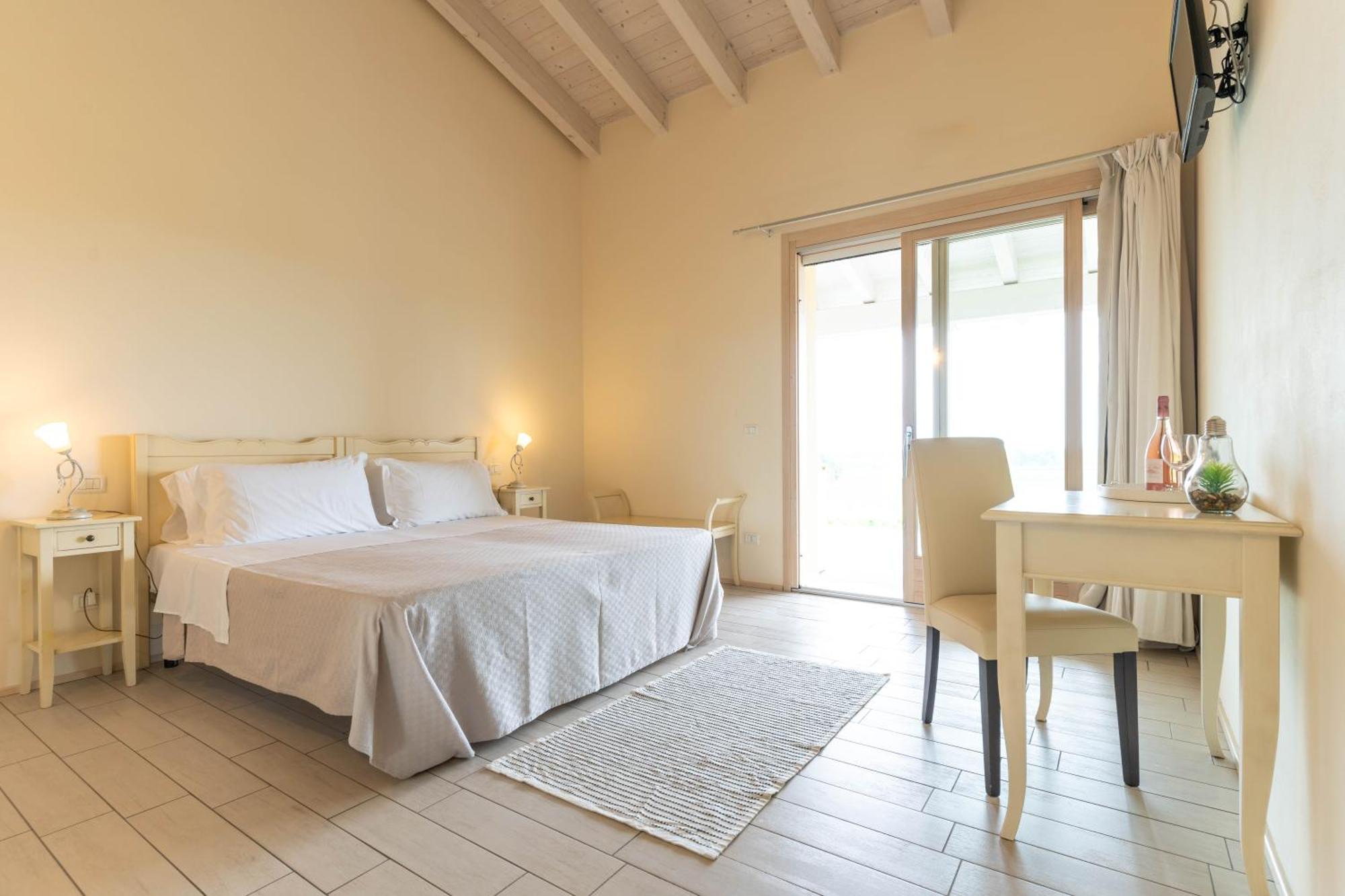 Agriturismo Colle Dei Pivi Понти-суль-Минчо Экстерьер фото